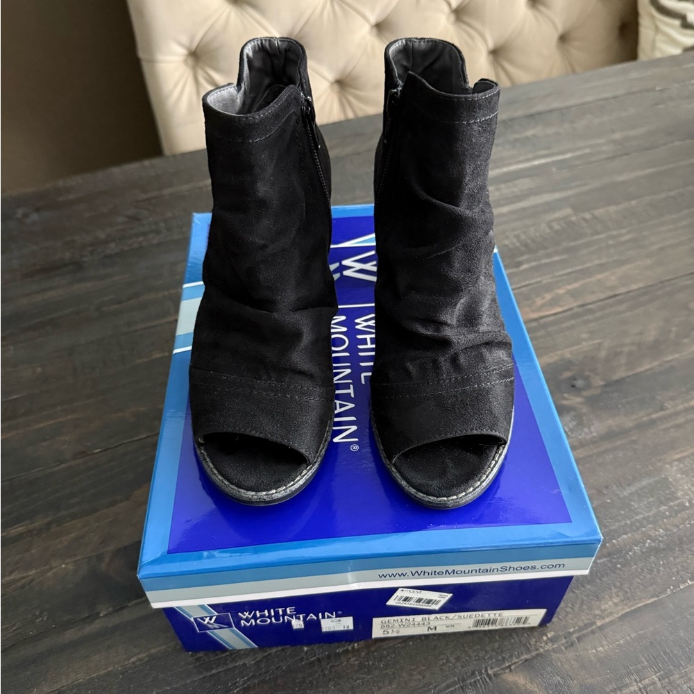 White Mountain Black Women's Shoes
